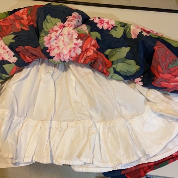 Floral poofy skirt - Picture 2 of 3
